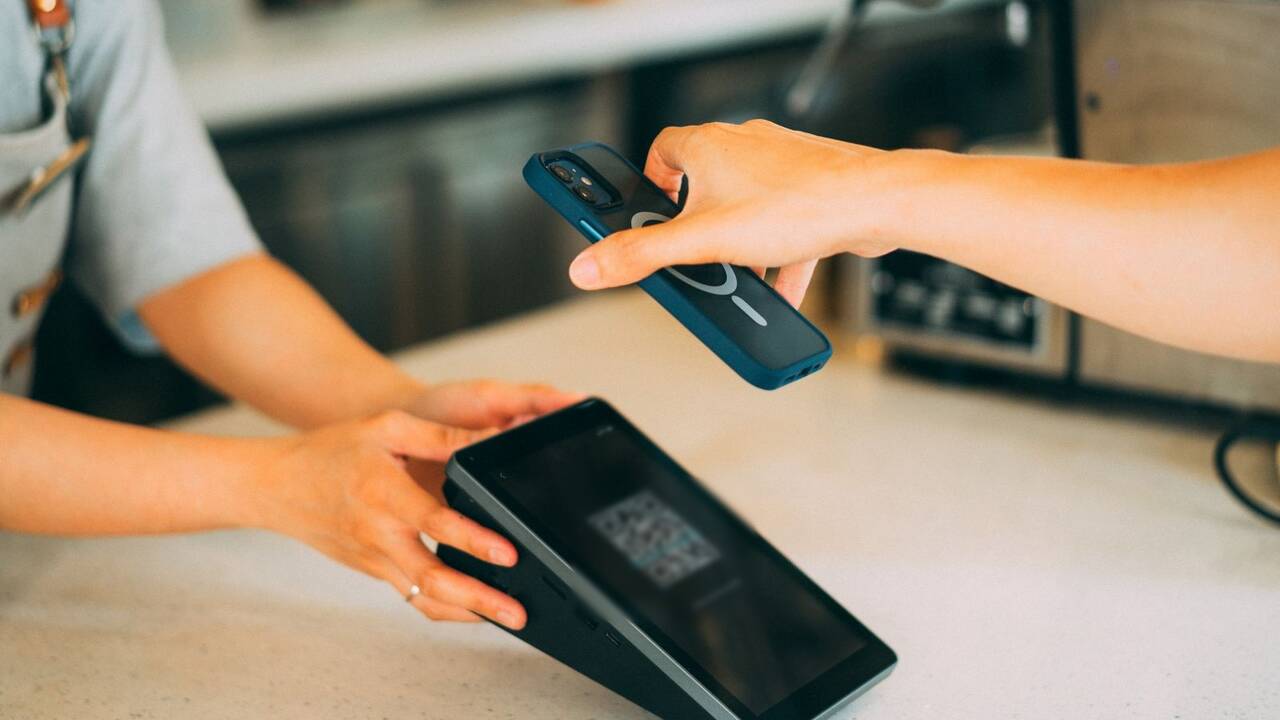 Bayar Pajak Kendaraan Lewat E-Wallet, M-Banking, atau Minimarket: Mana yang Langsung Sah?