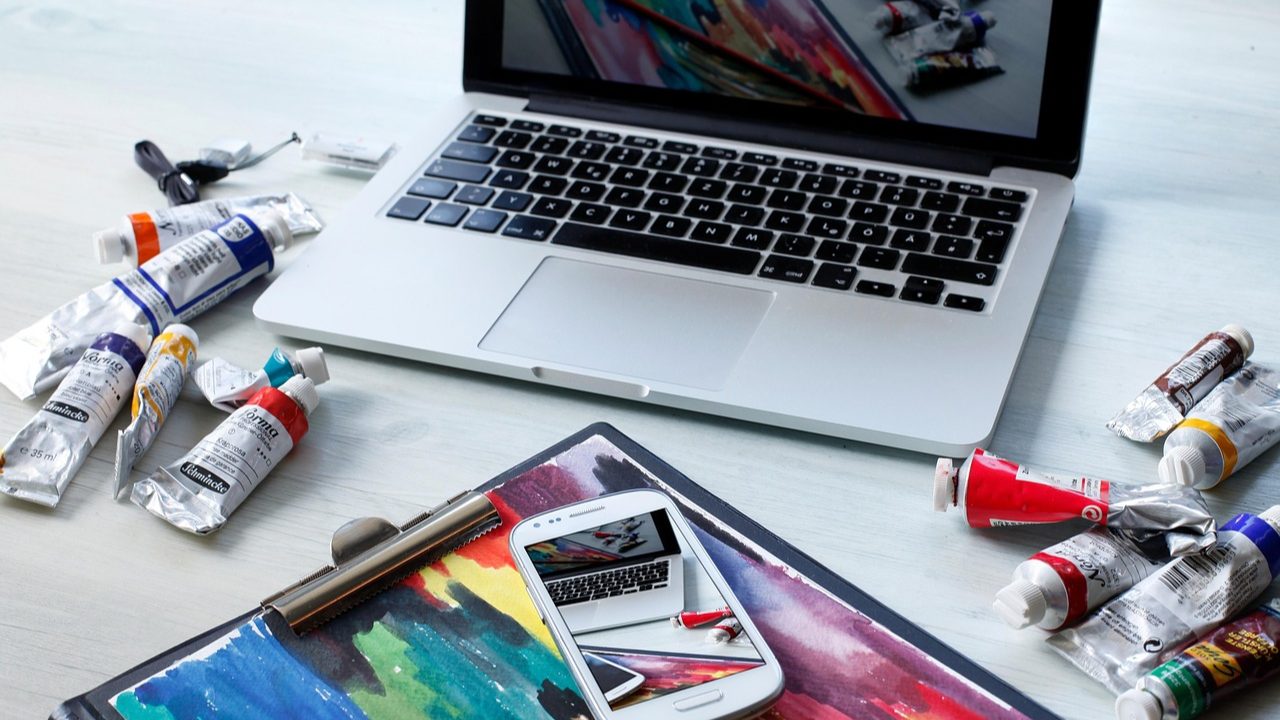 Logo Designer: Kenapa Bisnis Butuh Logo Profesional dan Cara Membuatnya dengan Adobe Illustrator