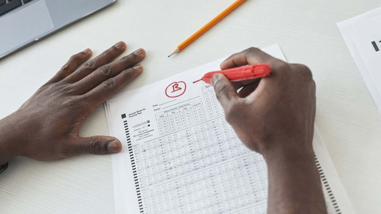 Rumus IF di Google Sheets: Urutan Kondisi, Pemisah Argumen, dan Batasnya